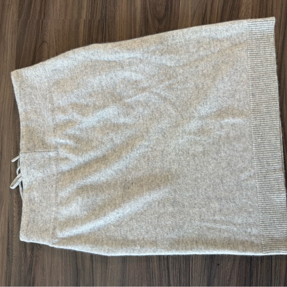 Elegant Gray Women's Skirt